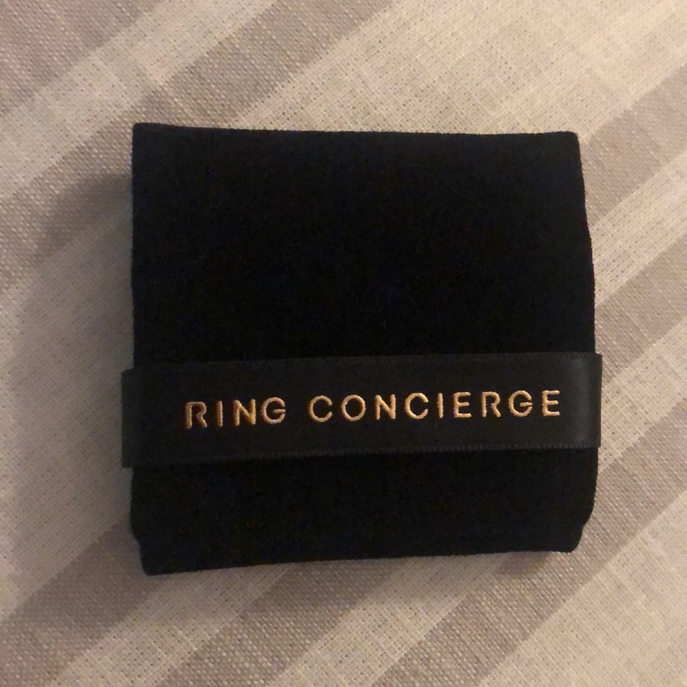Ring Concierge Travel Pouch Velvet NEW
